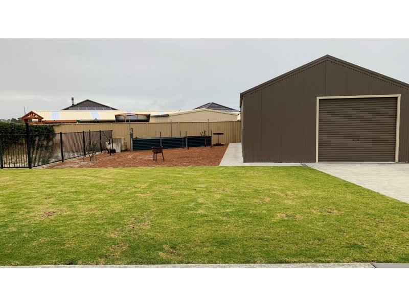 20 Carlingford Court, Australind WA 6233