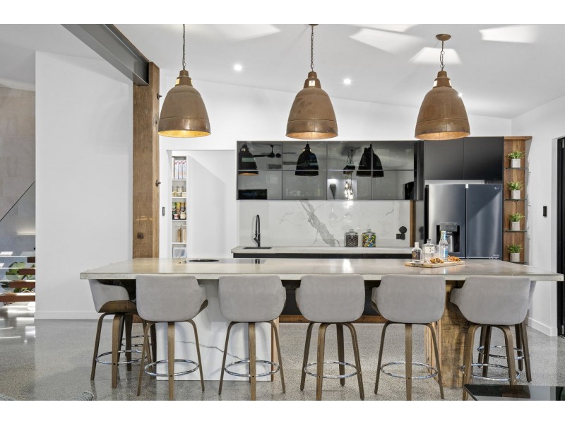 18 Natan Rd, Mudgeeraba QLD 4213