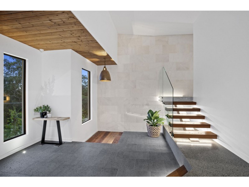 18 Natan Rd, Mudgeeraba QLD 4213