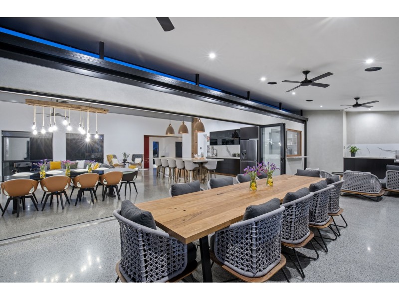 18 Natan Rd, Mudgeeraba QLD 4213