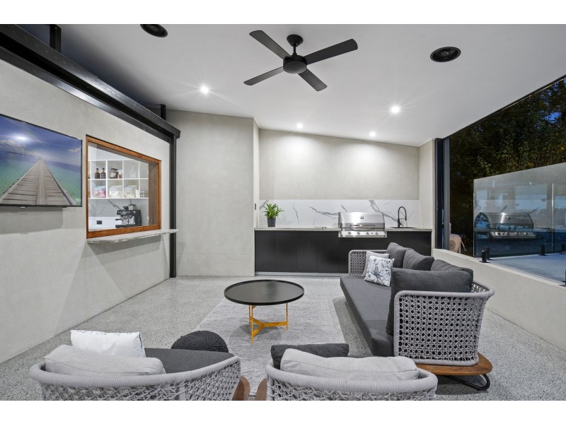 18 Natan Rd, Mudgeeraba QLD 4213