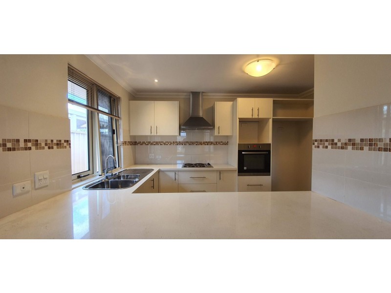 54/58 Canna Drive, Canning Vale WA 6155