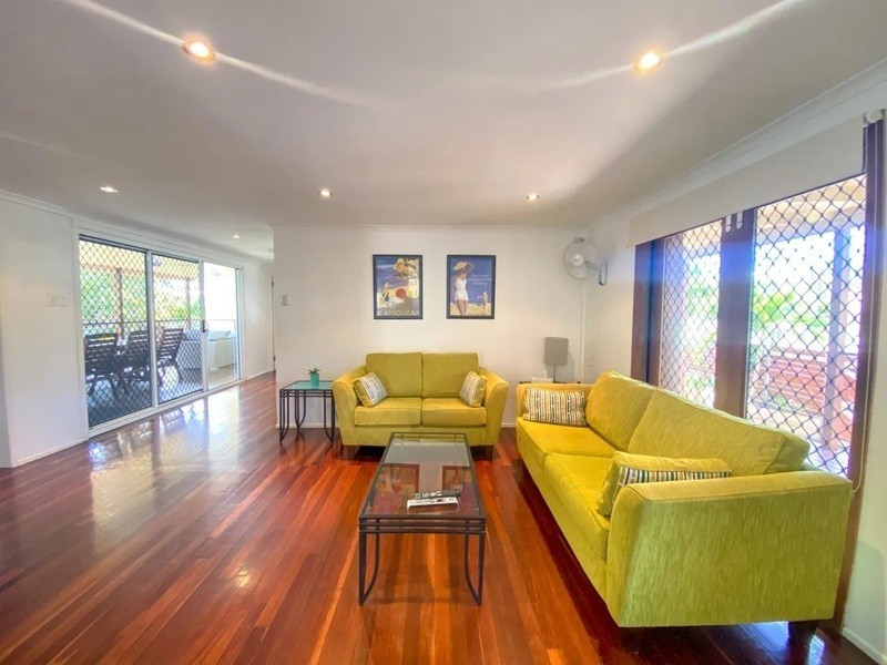 8 Ross Street, Burrum Heads QLD 4659