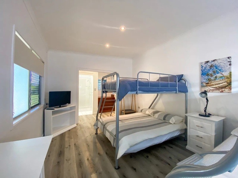 8 Ross Street, Burrum Heads QLD 4659