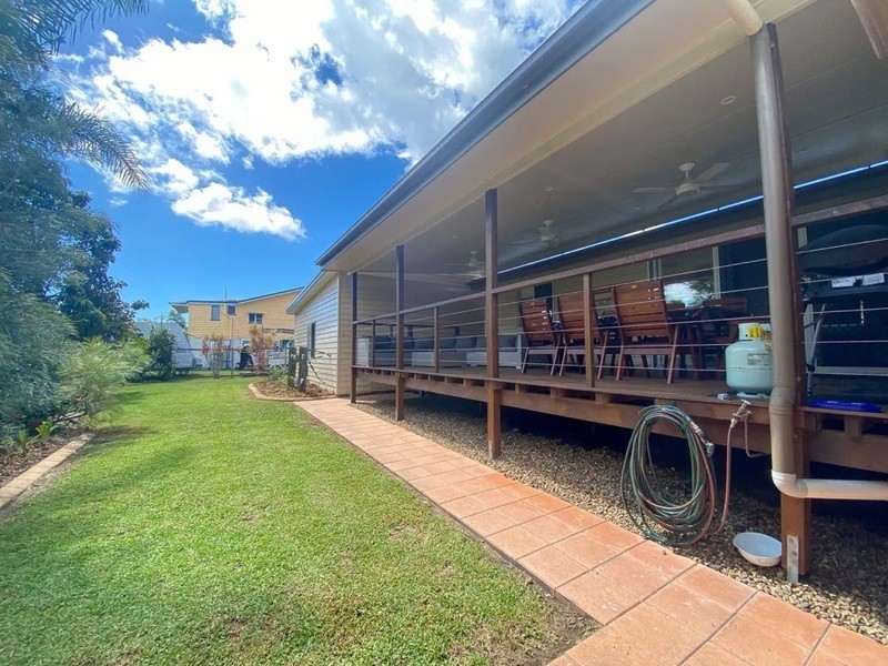8 Ross Street, Burrum Heads QLD 4659