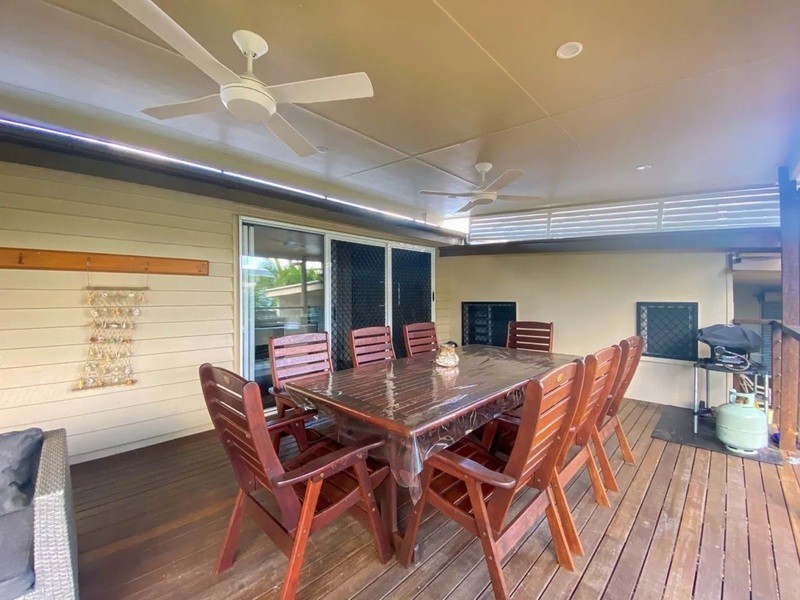 8 Ross Street, Burrum Heads QLD 4659