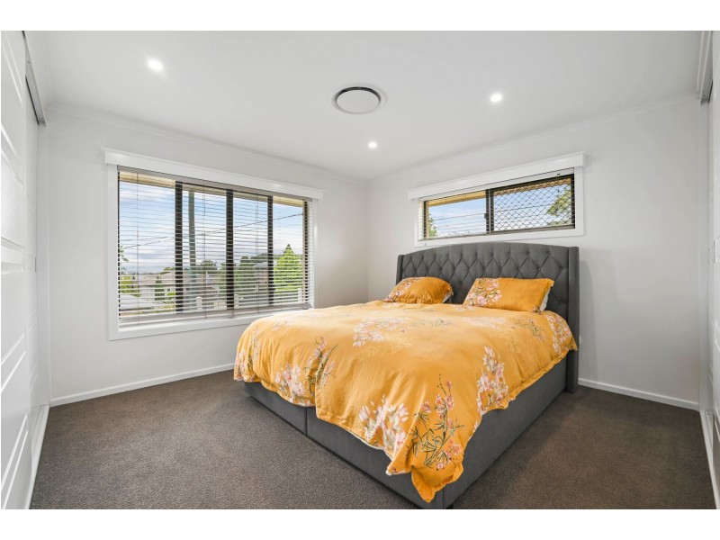 61 Mackenzie Street, Mount Lofty QLD 4350