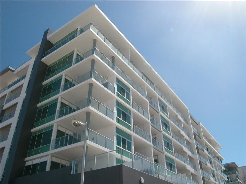 601/1-2 Tarni Court, New Port SA 5015