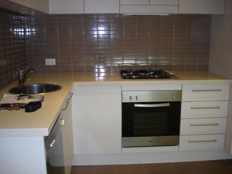 601/1-2 Tarni Court, New Port SA 5015