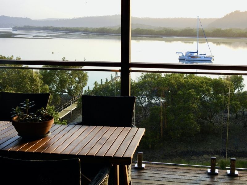 2 Schooner Street, Russell Island QLD 4184