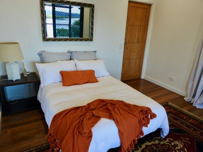 2 Schooner Street, Russell Island QLD 4184
