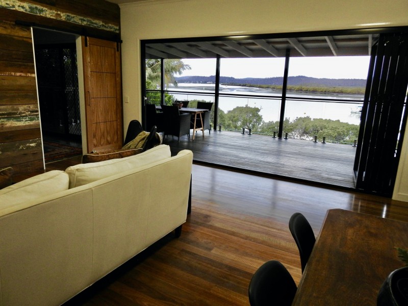 2 Schooner Street, Russell Island QLD 4184