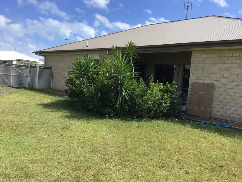 24 Seahaven Circuit, Pialba QLD 4655