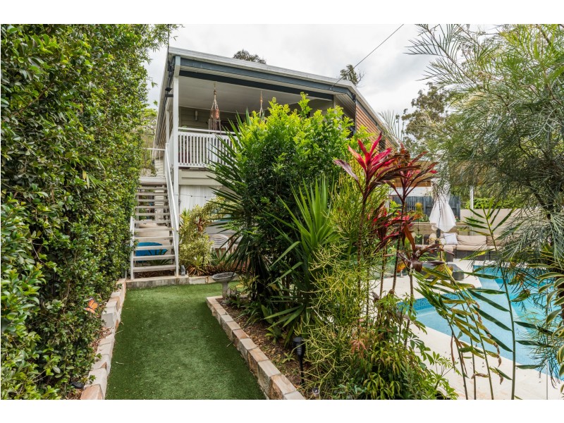 8 Dempster Street, Toowong QLD 4066