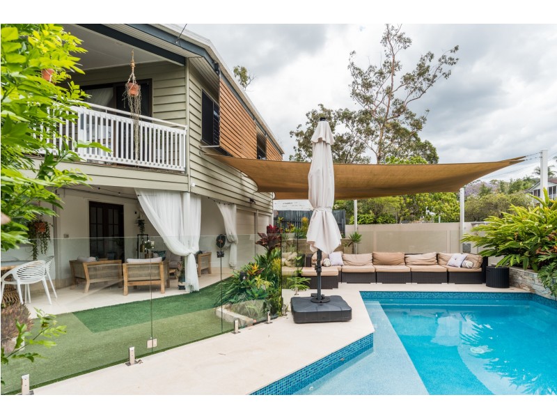 8 Dempster Street, Toowong QLD 4066