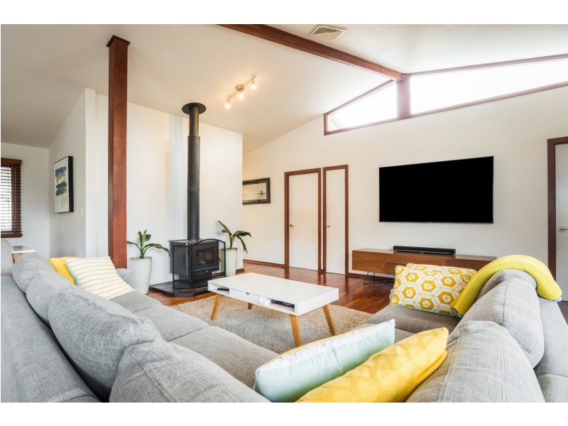 8 Dempster Street, Toowong QLD 4066