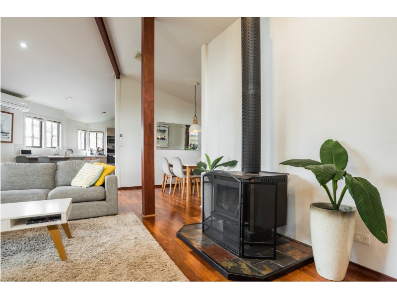 8 Dempster Street, Toowong QLD 4066