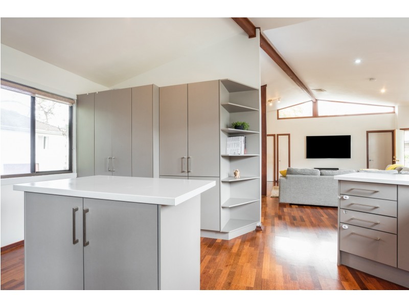 8 Dempster Street, Toowong QLD 4066