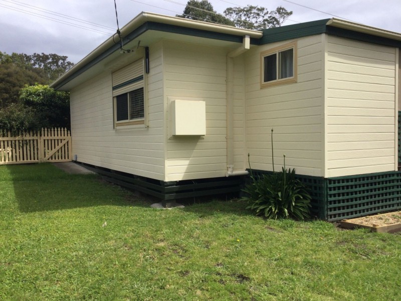 8 Bergalia Street, Moruya NSW 2537