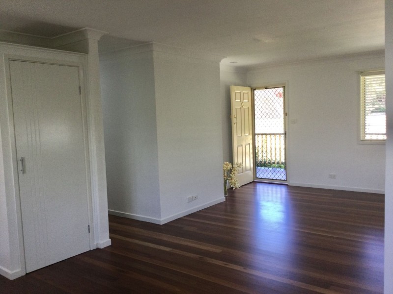 8 Bergalia Street, Moruya NSW 2537