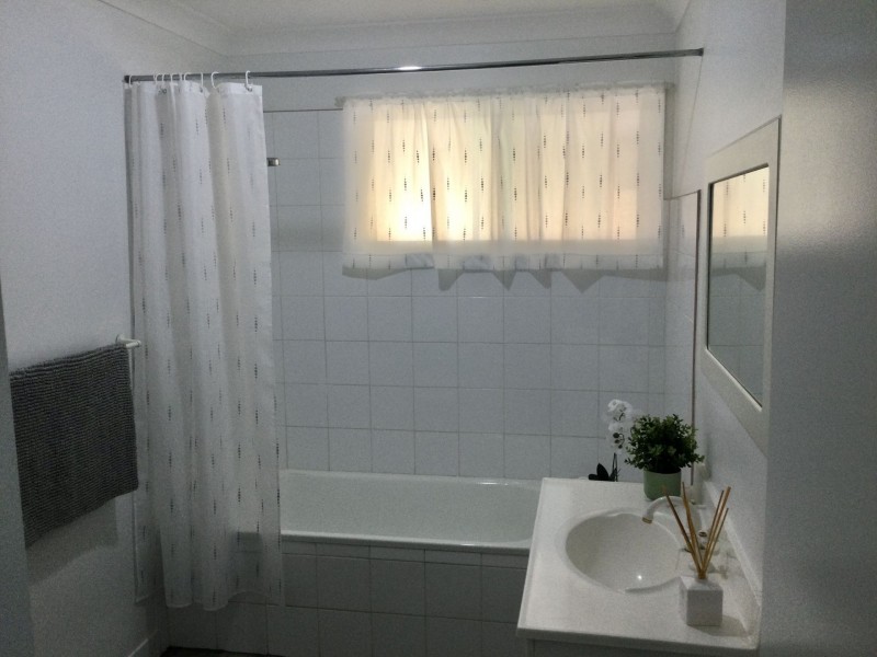 8 Bergalia Street, Moruya NSW 2537