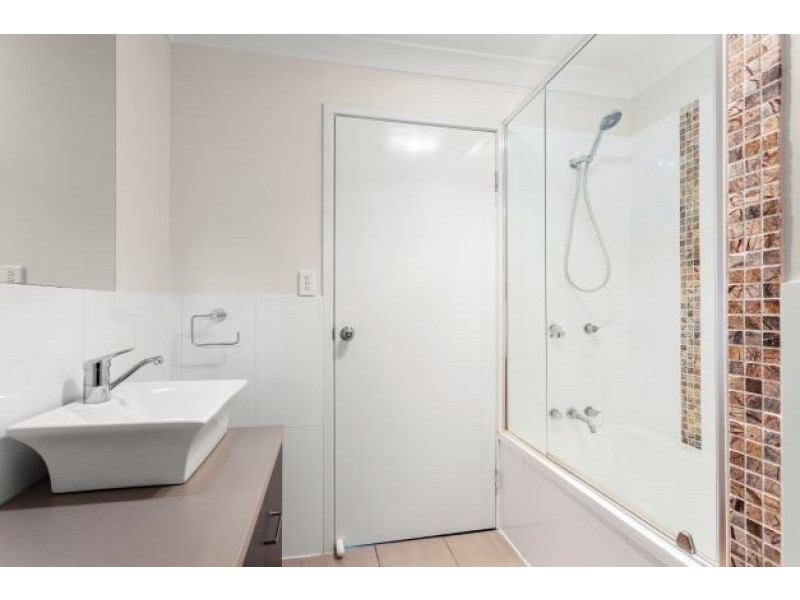 88 Parkwood Blvd, Parkwood QLD 4214