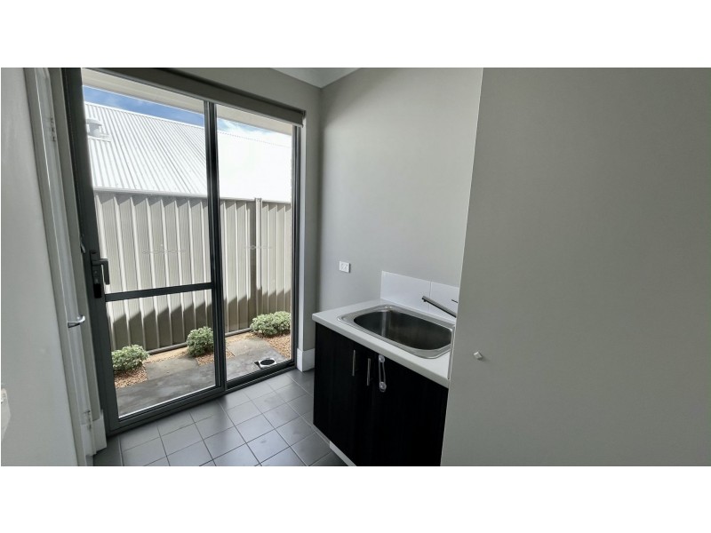 56 Tiliqua Crescent, Wandi WA 6167