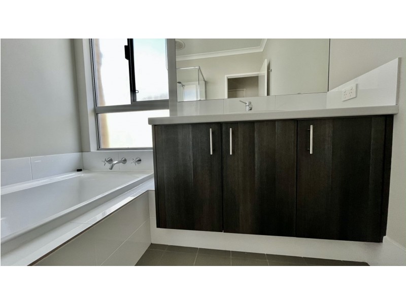 56 Tiliqua Crescent, Wandi WA 6167