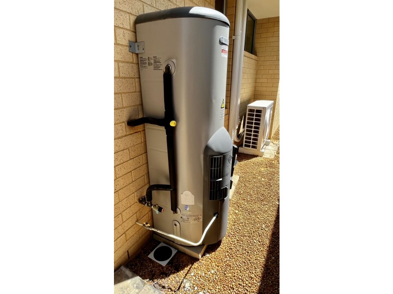 56 Tiliqua Crescent, Wandi WA 6167