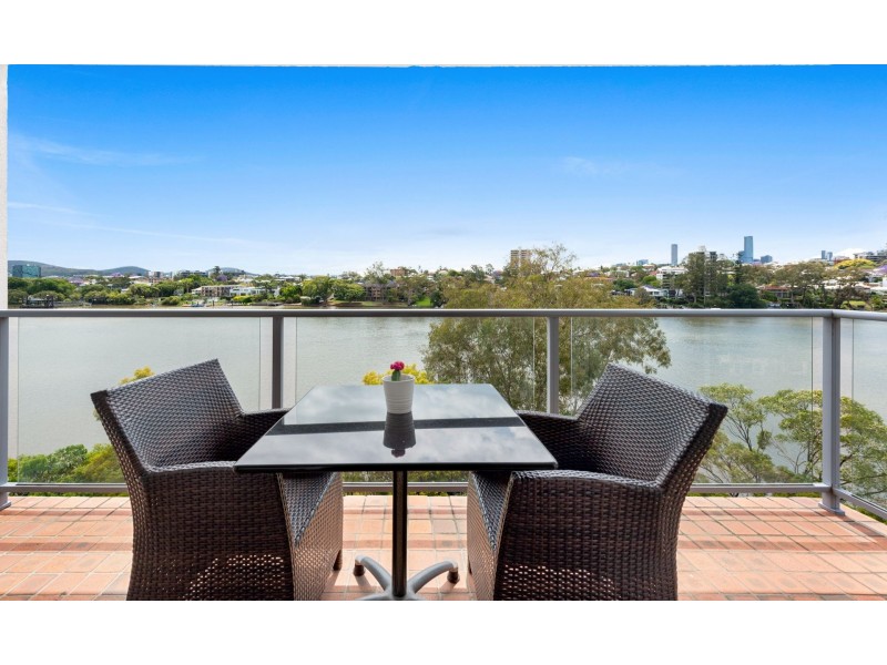 15/122 Macquarie street, St Lucia QLD 4067