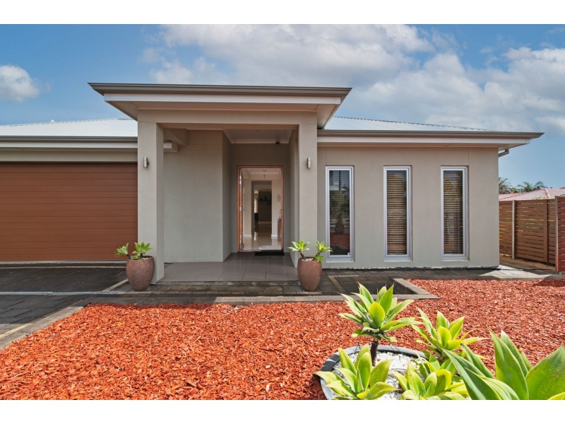 2 Arkle Place, Woodcroft SA 5162