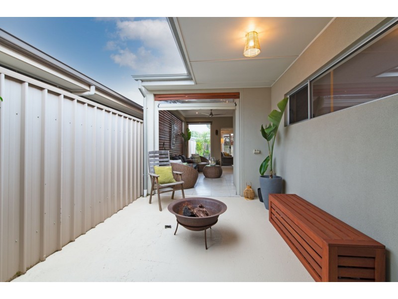 2 Arkle Place, Woodcroft SA 5162