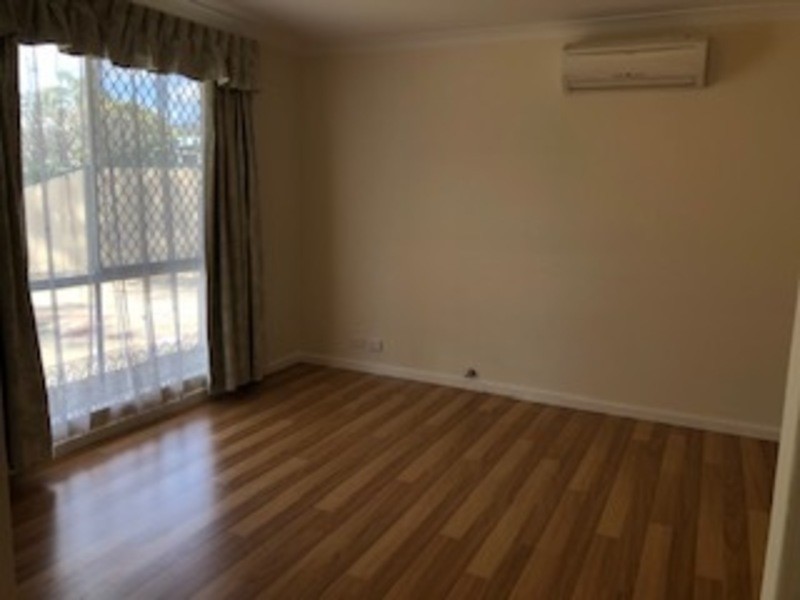 8 The Citadel, Forrestfield WA 6058