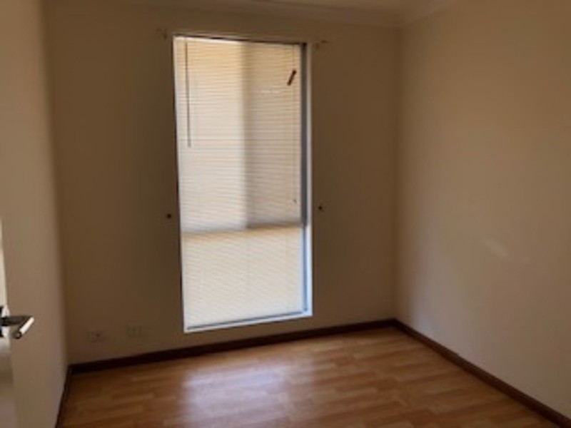 8 The Citadel, Forrestfield WA 6058