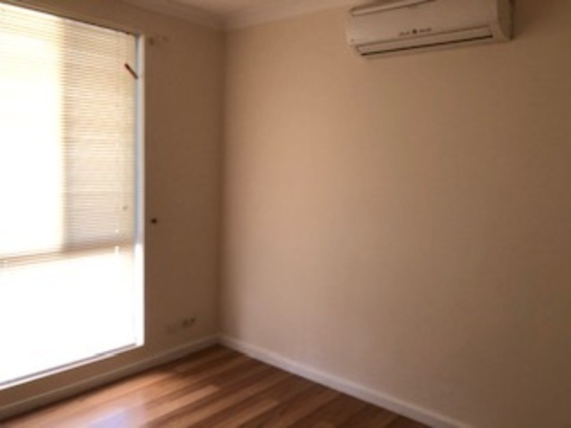 8 The Citadel, Forrestfield WA 6058