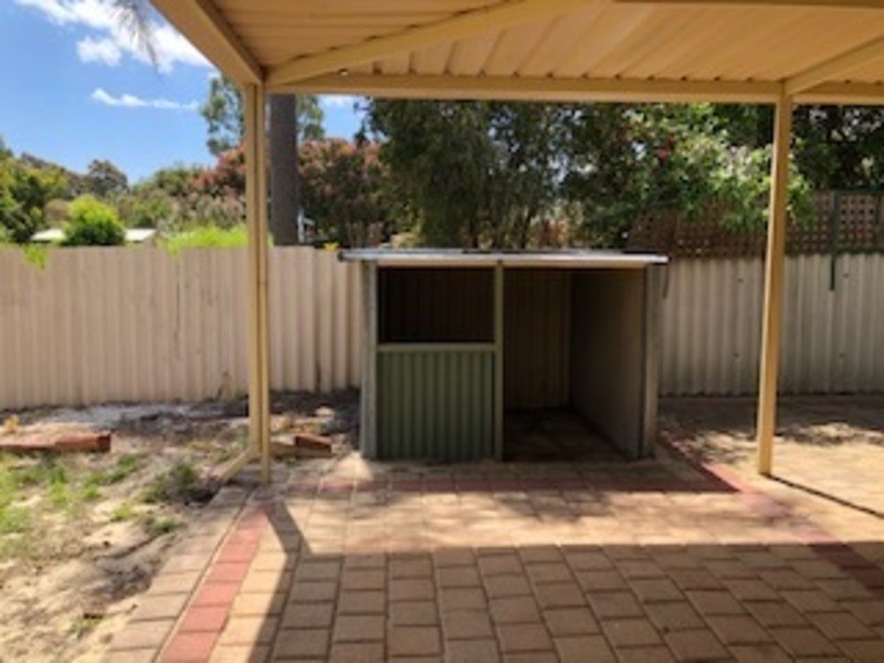 8 The Citadel, Forrestfield WA 6058