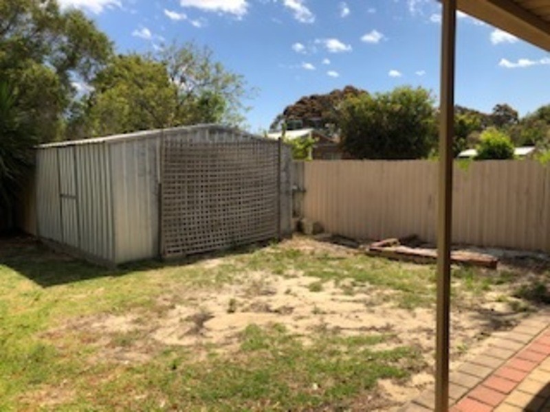 8 The Citadel, Forrestfield WA 6058