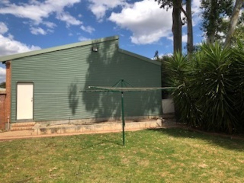 8 The Citadel, Forrestfield WA 6058