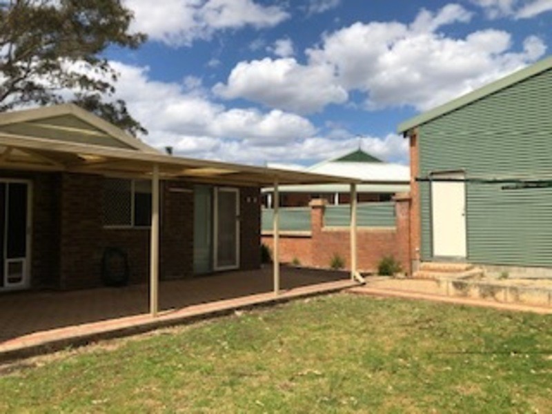 8 The Citadel, Forrestfield WA 6058