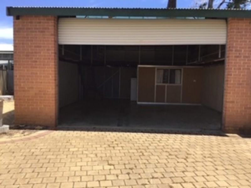 8 The Citadel, Forrestfield WA 6058