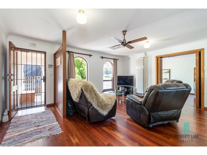 40 Katarama Road, Fairview Park SA 5126