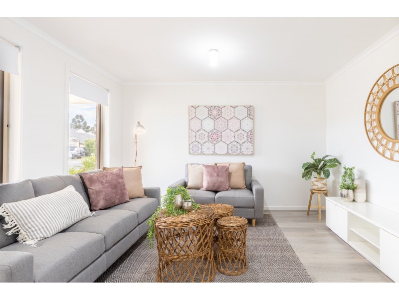 9 St Clair Ave, Andrews Farm SA 5114