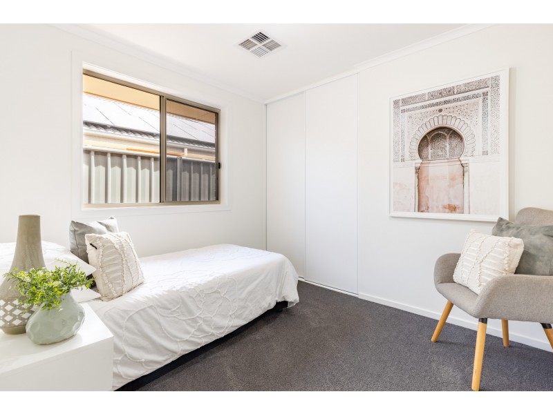 9 St Clair Ave, Andrews Farm SA 5114