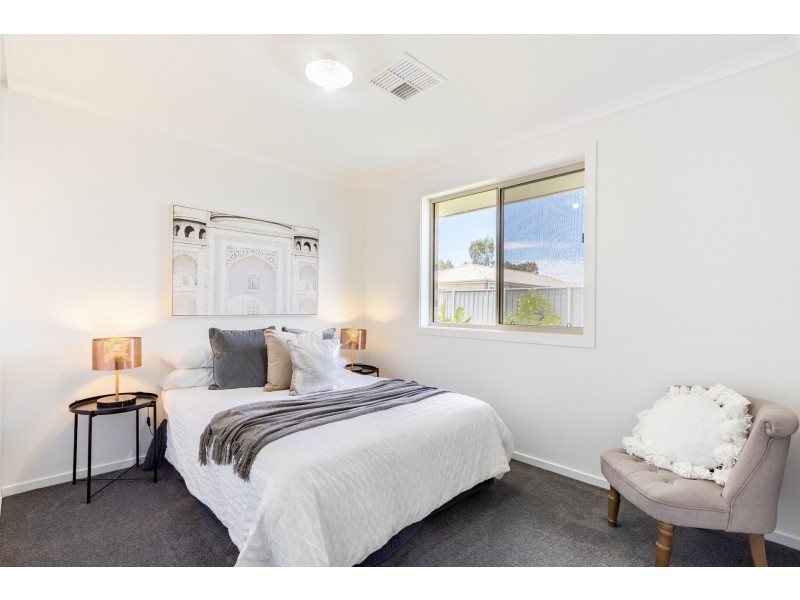 9 St Clair Ave, Andrews Farm SA 5114