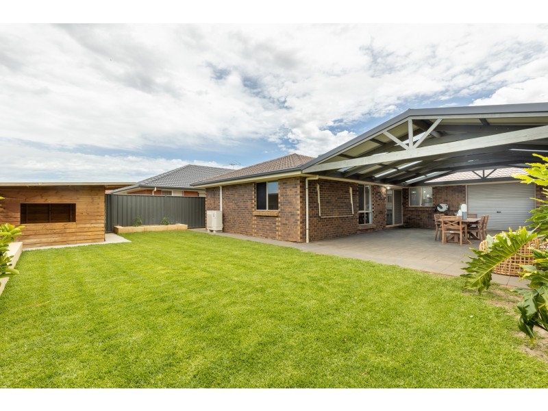 9 St Clair Ave, Andrews Farm SA 5114
