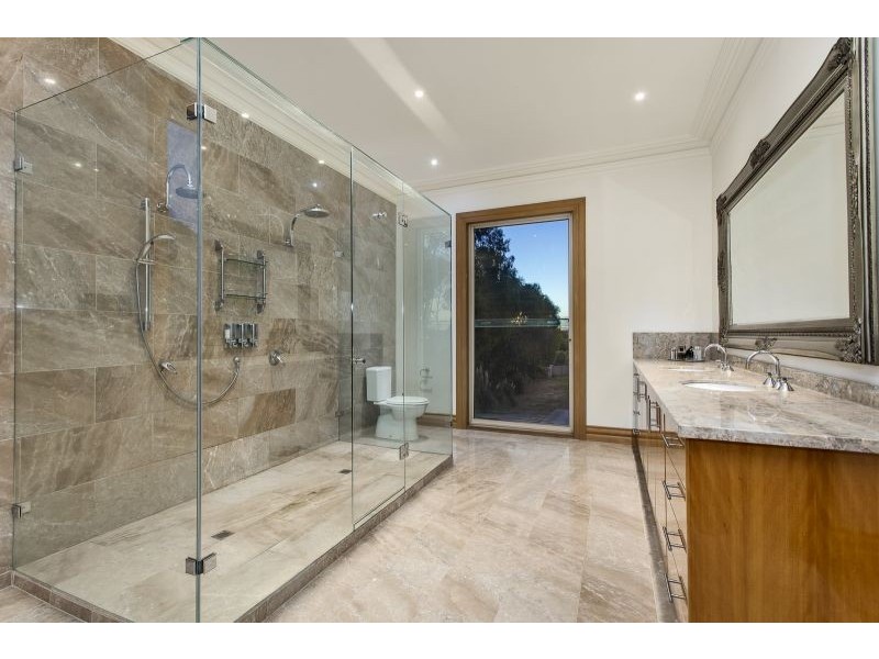 13 Jeanette Maree Court, Kilsyth VIC 3137