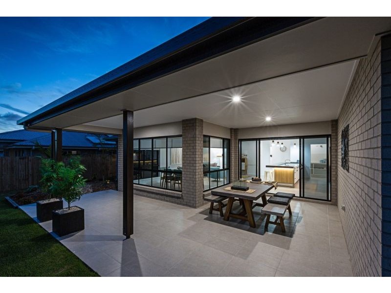 18 Halcro Street, Pialba QLD 4655