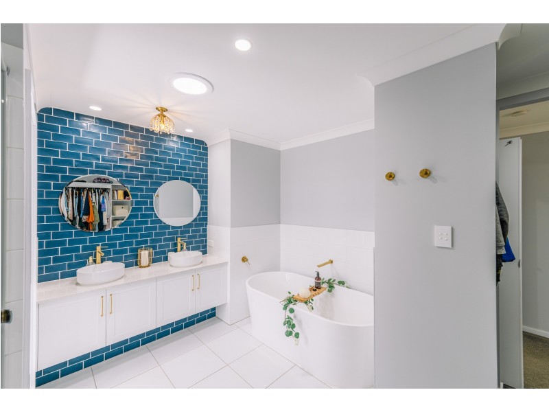 9 Eastview Crescent, Thornlands QLD 4164