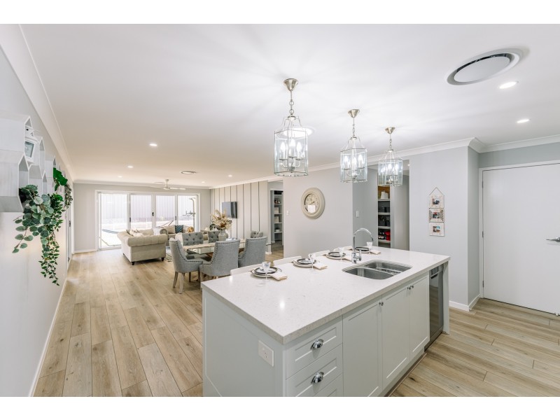 9 Eastview Crescent, Thornlands QLD 4164