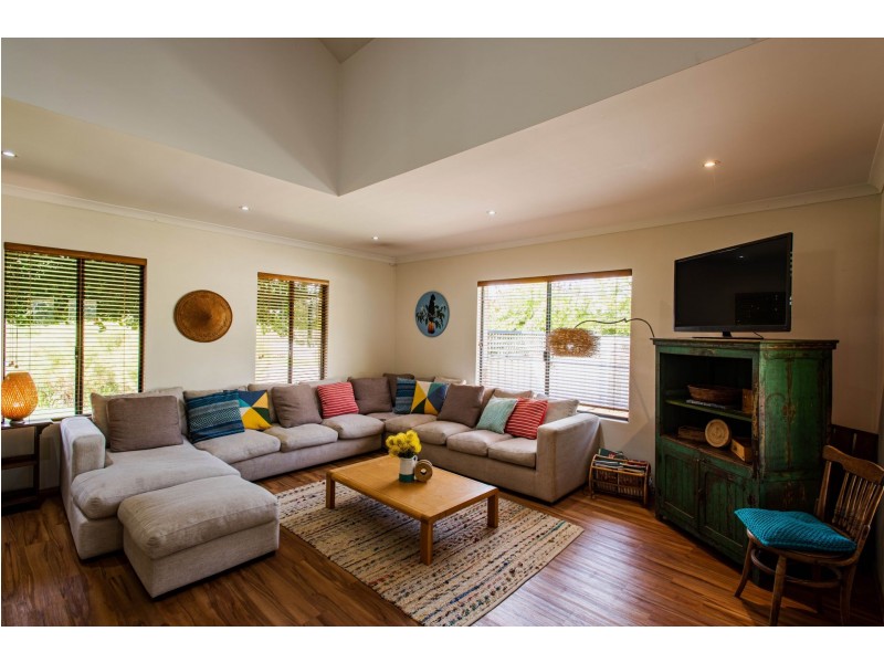 44 Waverley Rd, Cowaramup WA 6284